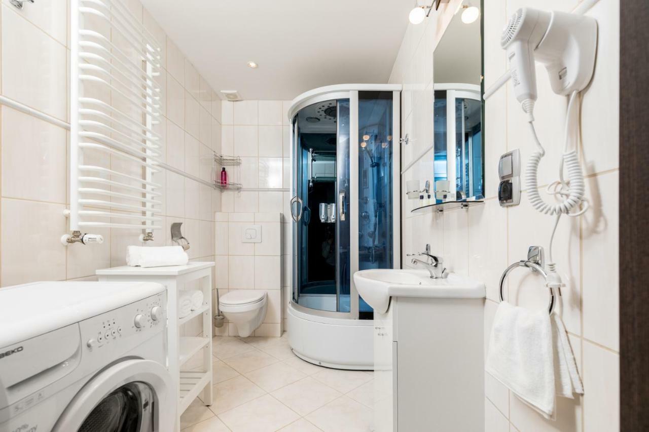Apartament Gemini Dzierzoniow Luaran gambar