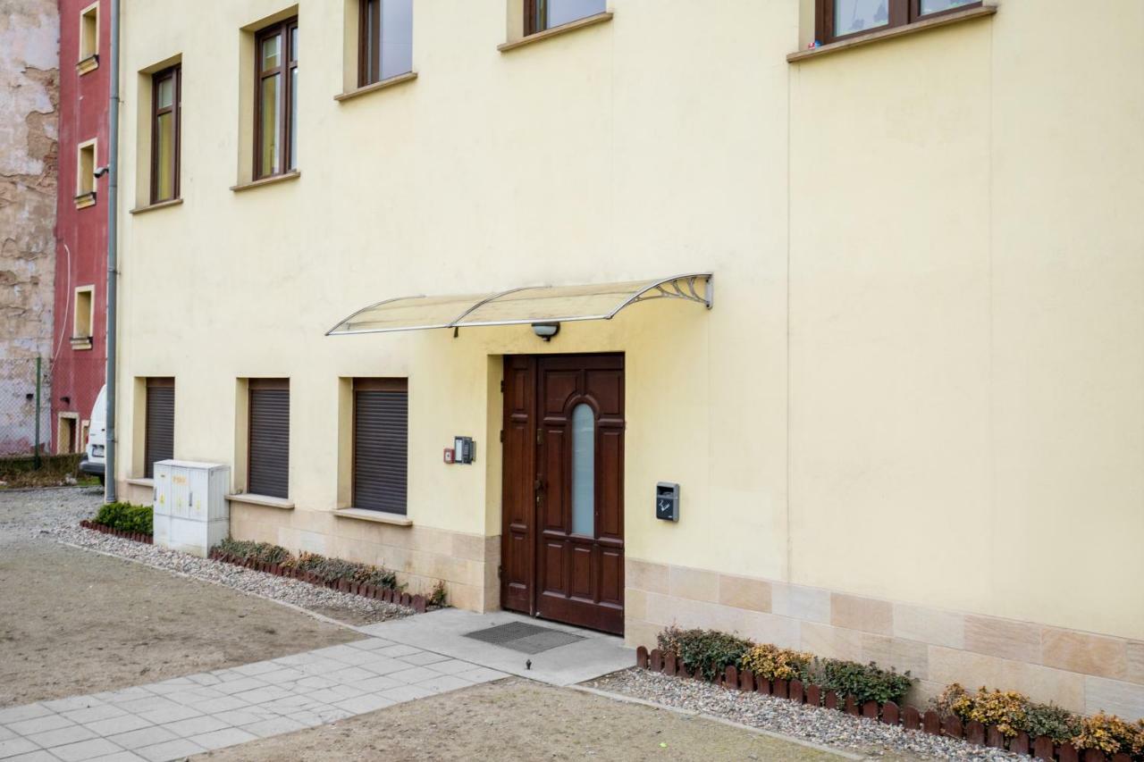 Apartament Gemini Dzierzoniow Luaran gambar