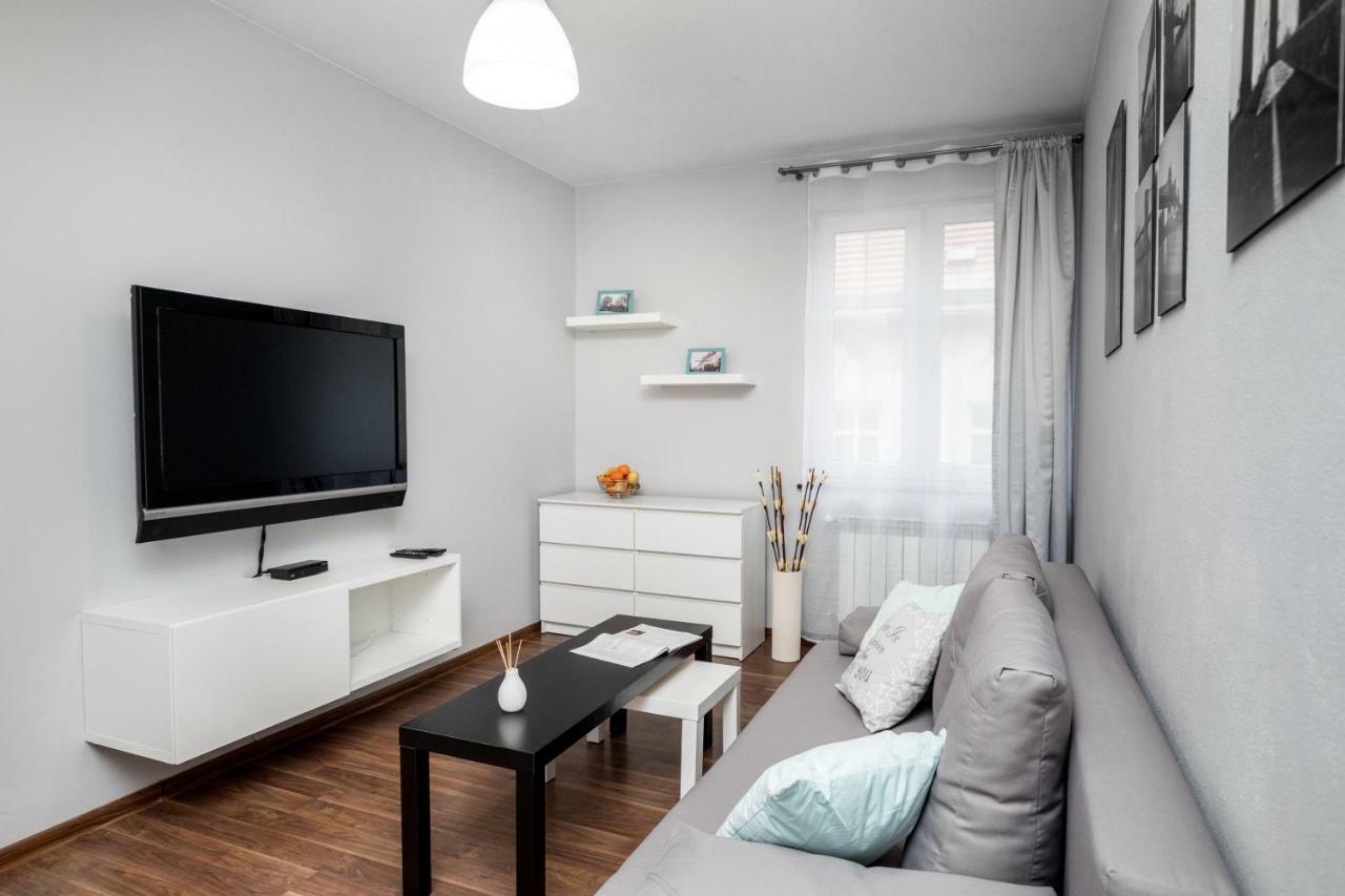 Apartament Gemini Dzierzoniow Luaran gambar