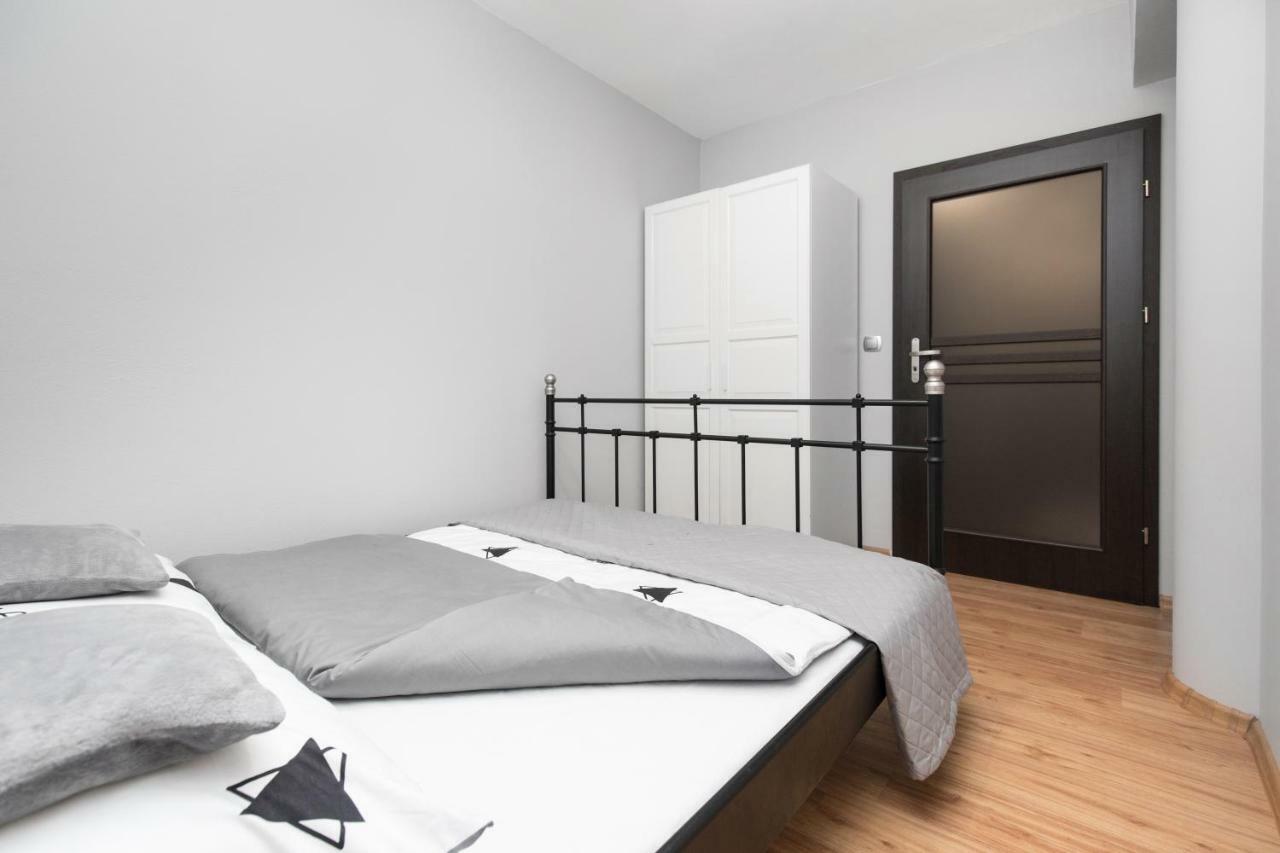 Apartament Gemini Dzierzoniow Luaran gambar