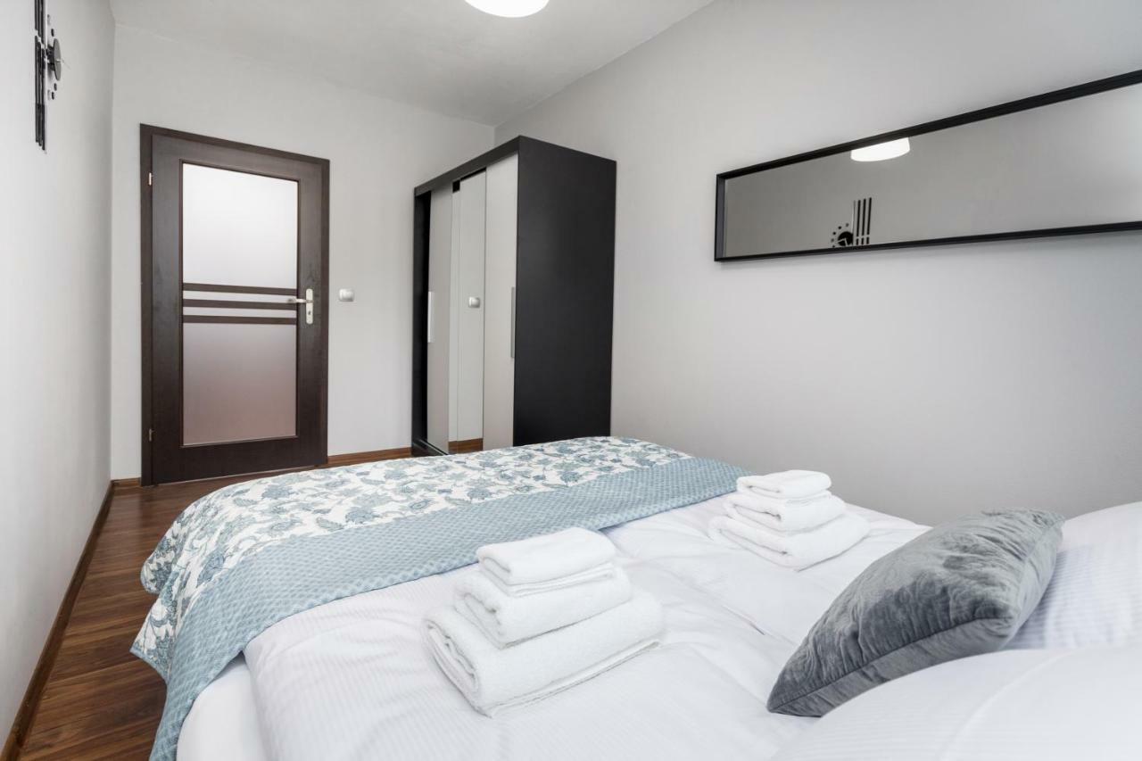 Apartament Gemini Dzierzoniow Luaran gambar